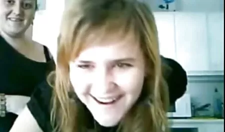 Slut con rasata video sex italiani amatoriali punta lentamente succhia un ragazzo con un grosso cazzo