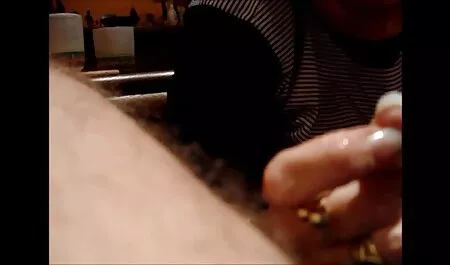 La governante ha distrutto il fallo grasso. video casalinghi sexy