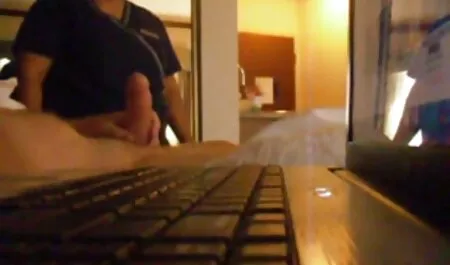 Il nudo bruna ha un cazzo amatoriali porno tube