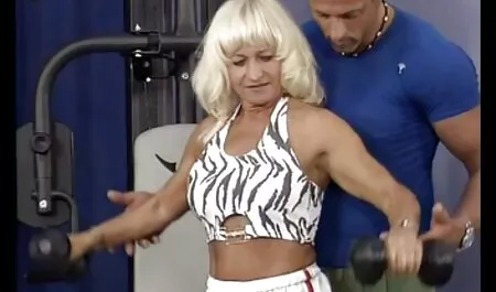 Appassionato ed elegante lingua video amatoriale sexi scopata da dietro