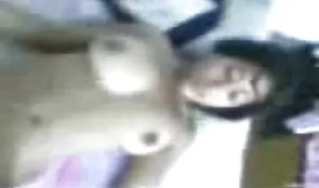 L'allenatore tirò fuori il buco nel materasso fallo per video amatori sex una ragazza.
