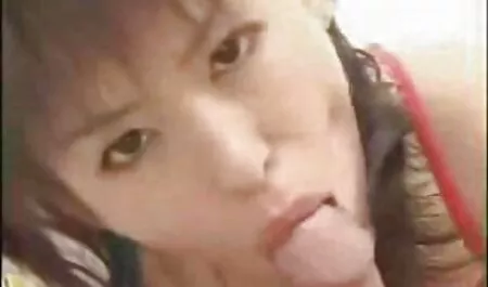 Telecamera nascosta in una stanza sex amatoriale video femminile adatta