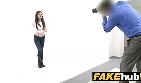 Il padre video amatori sex tratta la figlia malata con la sua controparte americana, Dick.