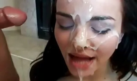 La spiaggia è il posto migliore video sex amatoriali per girare porno.