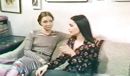 Ragazza donne amatoriali sexy diteggiatura