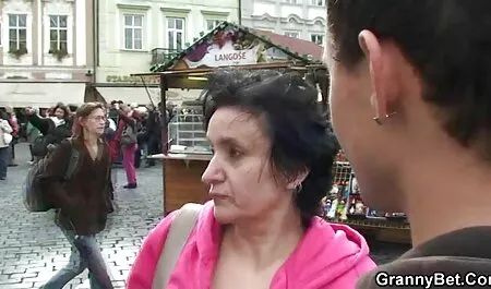 Anale ragazza riempito con amatoriali video sex lubrificante per anale