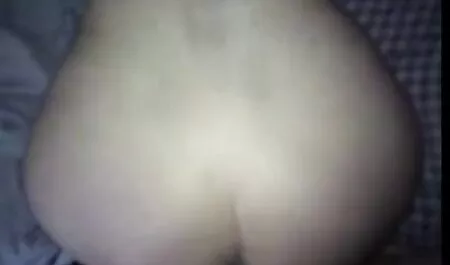Vendette sua moglie ragazza sexy amatoriale come schiava al negro.