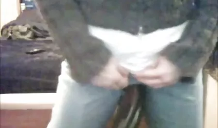 Un personal trainer video amatoriali car sex ha violentato una ragazza a casa sua.