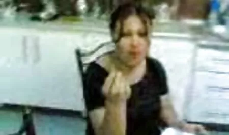 Lina paga per aiutare il suo corpo a parlare inglese. video casalinghi sex
