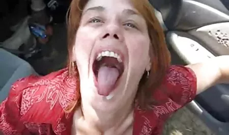 Mattina orale video car sex amatoriali wake su lingua con maturo